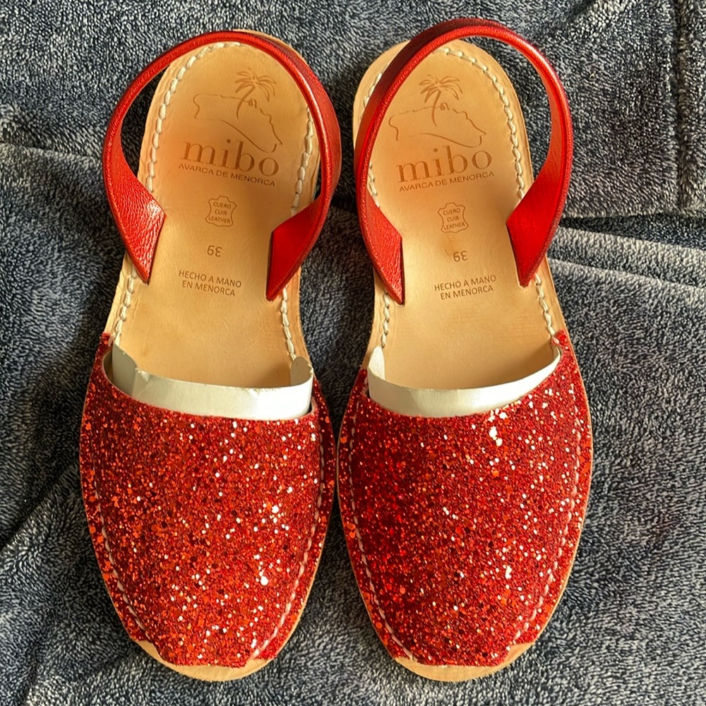 Mibo Red glitter Sandals size 39